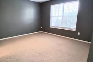 1607 Briarwood Ln, Bethlehem Township, PA 18020 - Photo 8