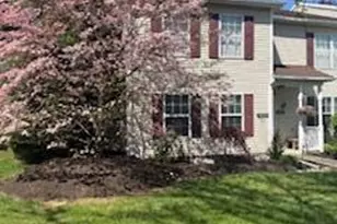 1607 Briarwood Ln, Bethlehem Township, PA 18020 - Photo 2