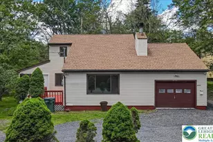 7198 Rimrock Dr, Coolbaugh Twp, PA 18466 - Photo 2