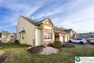 319 Surrey Pl, Macungie Boro, PA 18062 - Photo 4