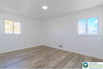 2343 S 9th Street, Allentown City, PA 18103 - Photo 8