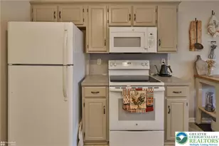 521 S New St, Nazareth Boro, PA 18064 - Photo 12