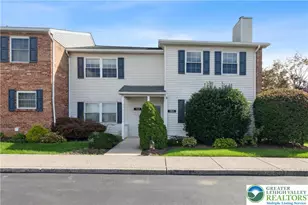 110 Drift Ct, Bethlehem Township, PA 18020 - Photo 1