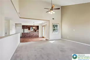 110 Drift Ct, Bethlehem Township, PA 18020 - Photo 4