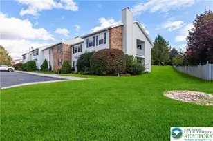 110 Drift Ct, Bethlehem Township, PA 18020 - Photo 2