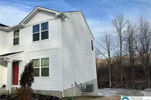 2525 Barnes Ln, Allentown City, PA 18103 - Photo 2