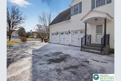 5773 Quail Creek Road, Lower Macungie Twp, PA 18062 - Photo 10