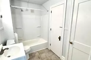 122 N Eighth St, Allentown, PA 18101 - Photo 8