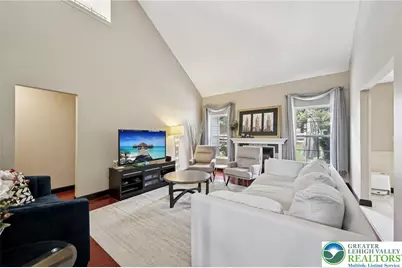 6059 Timberknoll Dr, Lower Macungie Twp, PA 18062 - Photo 4