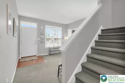 1092 King Way, Upper Macungie Township, PA 18031 - Photo 18