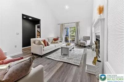 230 Hawthorne Village Court, Middle Smithfield, PA 18302 - Photo 6