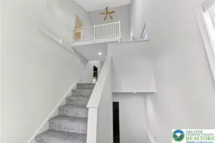 230 Hawthorne Village Ct, Middle Smithfield, PA 18302 - Photo 4