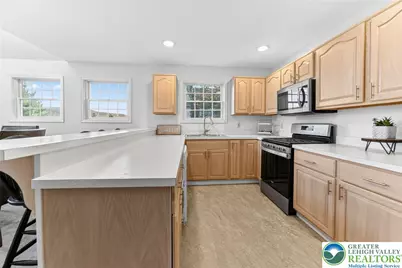 230 Hawthorne Village Court, Middle Smithfield, PA 18302 - Photo 10