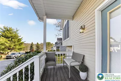 230 Hawthorne Village Court, Middle Smithfield, PA 18302 - Photo 2