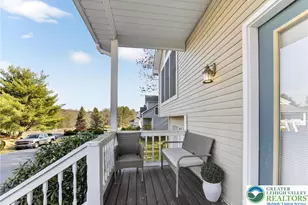 230 Hawthorne Village Ct, Middle Smithfield, PA 18302 - Photo 2