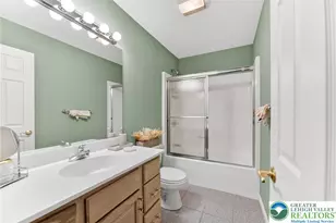 230 Hawthorne Village Ct, Middle Smithfield, PA 18302 - Photo 26