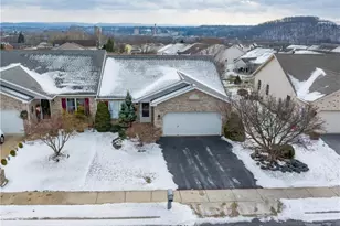 251 W 31st St, Allen Township, PA 18067 - Photo 2