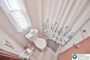 17 Canterbury Ct, Forks Twp, PA 18040 - Photo 28