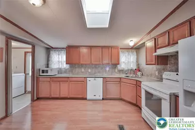 17 Canterbury Court, Forks Twp, PA 18040 - Photo 12