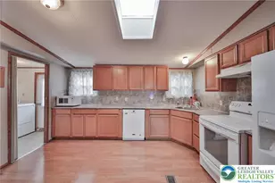 17 Canterbury Ct, Forks Twp, PA 18040 - Photo 12