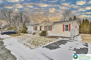 17 Canterbury Ct, Forks Twp, PA 18040 - Photo 4