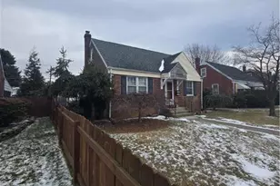 2236 Lincoln St, Bethlehem City, PA 18017 - Photo 2
