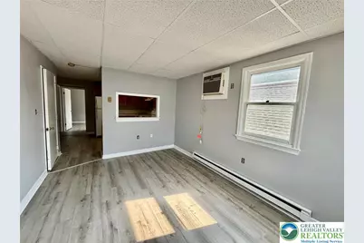 210 W Main Street, Pen Argyl, PA 18072 - Photo 16