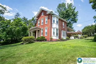 11 E Front St, Jim Thorpe Boro, PA 18229 - Photo 2