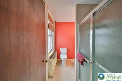 1333 Spring Valley Road, Bethlehem City, PA 18015 - Photo 20