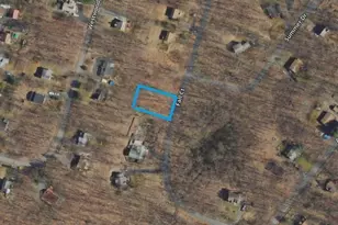 129 Fall Ct, Dingmans Ferry, PA 18328 - Photo 4