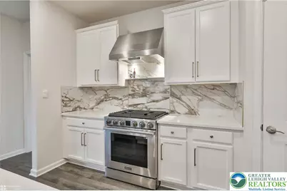 8012 Century Boulevard, Lower Macungie, PA 18031 - Photo 18