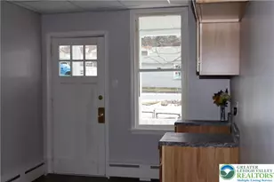 319 N Columbia St, Tamaqua, PA 18252 - Photo 6