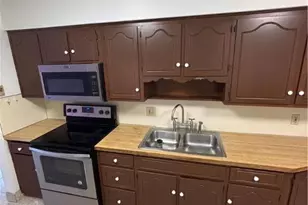 2027 Willow Park Rd, Bethlehem Township, PA 18020 - Photo 4