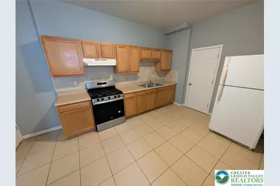 450 Carlton Avenue #Apt 1, Bethlehem, PA 18015 - Photo 4