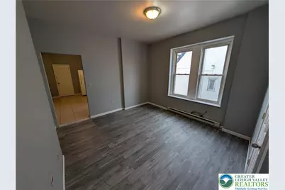 450 Carlton Avenue #Apt 1, Bethlehem, PA 18015 - Photo 2