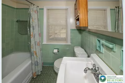 1848 Ridgelawn Avenue, Bethlehem City, PA 18018 - Photo 28