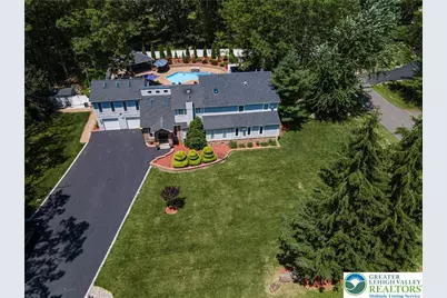 1555 Longleaf Drive, Chestnuthill Twp, PA 18330 - Photo 2