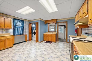 322 Belvidere St, Nazareth Boro, PA 18064 - Photo 12