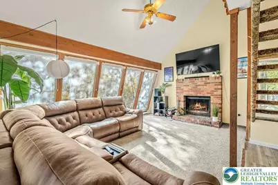 7646 Rainbow Drive, Tobyhanna, PA 18466 - Photo 2