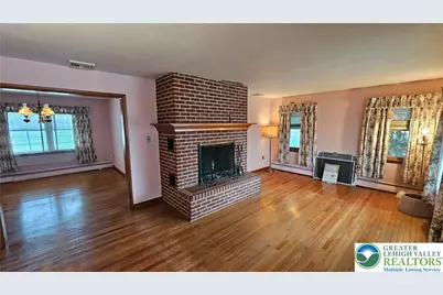 325 E Walnut Street, Hellertown Boro, PA 18055 - Photo 10