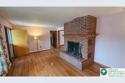 325 E Walnut Street, Hellertown Boro, PA 18055 - Photo 8