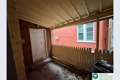 335 N 6 Street, Allentown, PA 18102 - Photo 2