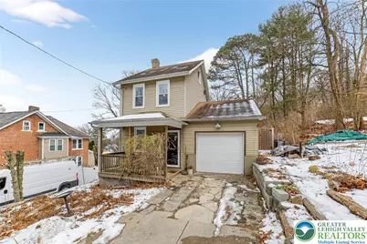 22 Warren Street, Fountain Hill Boro, PA 18015 - Photo 2