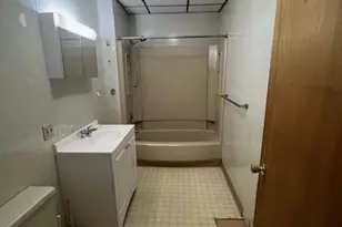 113 W Broad St, Tamaqua, PA 18252 - Photo 2