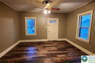 262 Broad St, Bath, PA 18014 - Photo 2