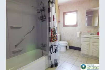 238 W Rowe Street, Tamaqua Boro, PA 18252 - Photo 10