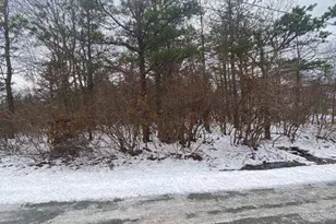 406 Deer Foot Ln, Penn Forrest, PA 18210 - Photo 6