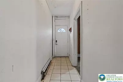911 Wyandotte Street, Bethlehem City, PA 18015 - Photo 12
