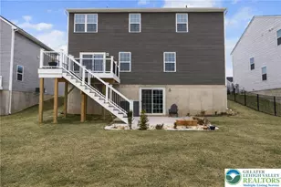 820 Hendon Ln, North Catasauqua Bor, PA 18032 - Photo 4