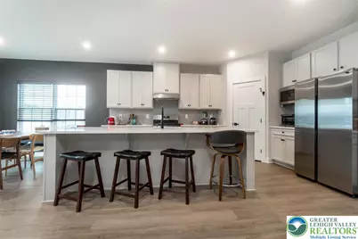 820 Hendon Lane, North Catasauqua Bor, PA 18032 - Photo 10